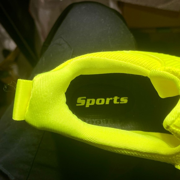 Tsiodfo Run Shoes Womens 8 1/2 Yellow NWOT 8.2.4:L.2.2 - Picture 12 of 15